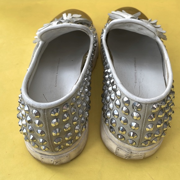Silver/gray Giuseppe Zanotti leather with silver studs - Picture 9 of 14